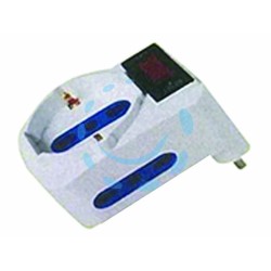 Ferramenta1.com | Adattatore triplo 2 bipasso + 1 schuko con interruttore e protezione - PZ 20